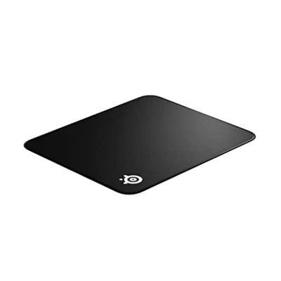 Abbildung von SteelSeries QcK Edge L Gaming Mauspad abgenähter Rand zur Verhinderung der Abnutzung optimiert für Gamingsensoren Größe Schwarz (450mm x 400 2mm)