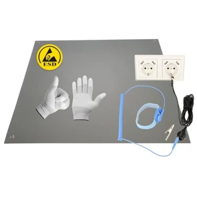 Abbildung von Minadax 60 x 30cm Antistatik ESD Computer Matte Tischmatte „Premiumqualität“ inkl. Manschette + 2,4m Verlängerung Handschuhe GR L