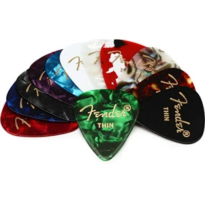 Abbildung von Fender 351 Celluloid Medley Picks für Gitarre, 12 Stück