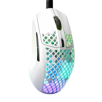Abbildung von SteelSeries Aerox 3 RGB Gaming Mouse mit Öffnungen in der Oberfläche Federleichtes, wasserabweisendes Design Optischer TrueMove Core Sensor 8.500 DPI Snow