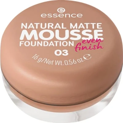 Abbildung von essence NATURAL MATTE MOUSSE FOUNDATION, Nr. 03, Nude, mattierend, abdeckend, Expressergebnis, matt, vegan, ölfrei, ohne Parfüm, Alkohol, 1er Pack (15g)