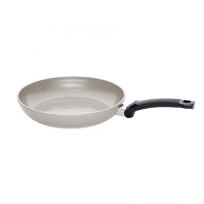 Abbildung von Fissler Ceratal Classic / Aluminium Pfanne, Keramik beschichtet (Ø 20 cm) Ceramic Bratpfanne antihaftend Induktion, Grau