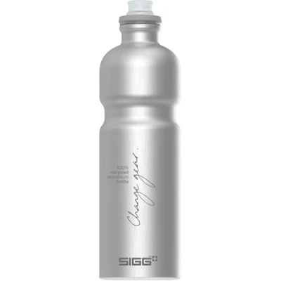 Abbildung von SIGG Move MyPlanet™ Alu Fahrradflasche (0.75 L), klimaneutrale und auslaufsichere Fahrrad Trinkflasche, federleichte Sportflasche aus Aluminium, Made in Switzerland