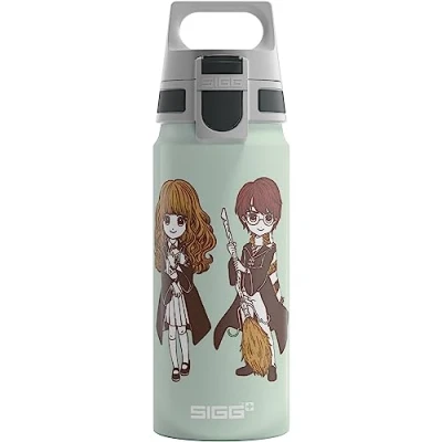 Abbildung von SIGG Alu Trinkflasche Kinder WMB ONE Harry Potter &amp; Hermine Granger Kohlensäuregeeignet Auslaufsicher Federleicht BPA frei Klimaneutral Zertifiziert Sport Schule Weissgrün 0,6L